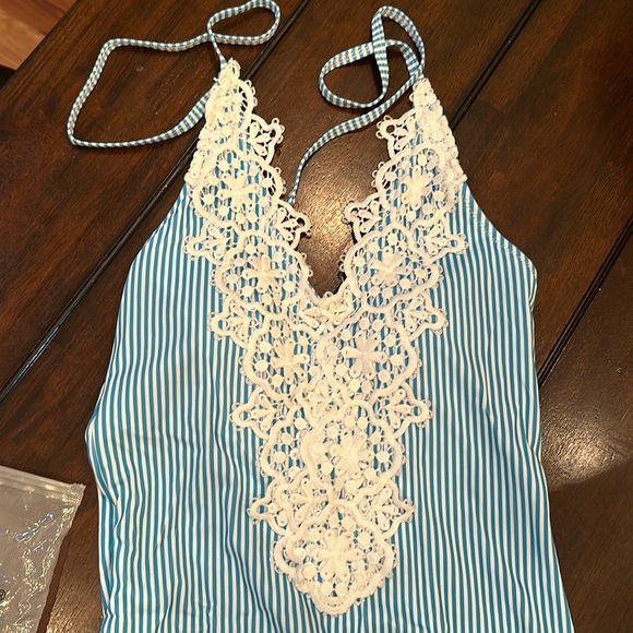 New In Bag Ladies Small Blue/White One Piece - Picture 2 of 7